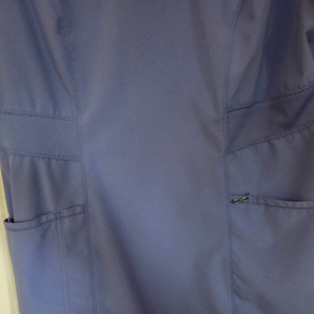 Scrub top - Picture 4 of 4